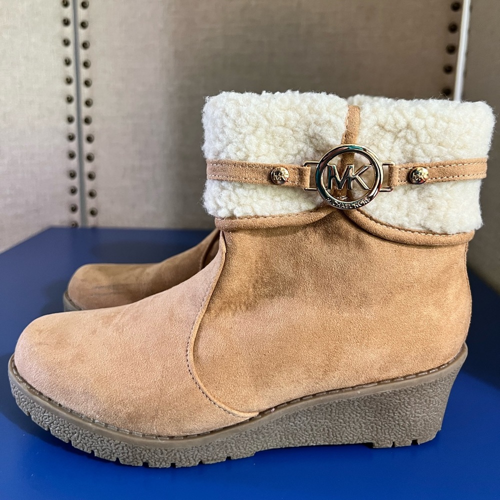 Michael Kors Girls Bootie Afrodite Tan Side Zipper Faux Suede Shearling Sz 3